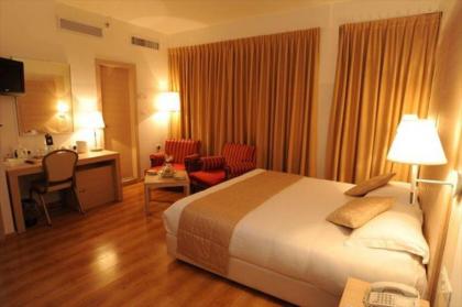 Legacy Hotel - image 1