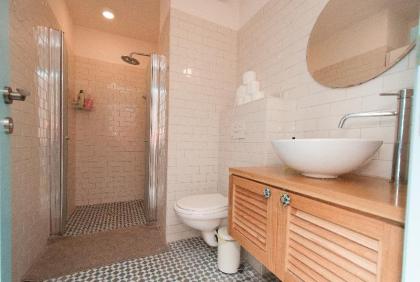 Golda Vacation Rentals - image 4