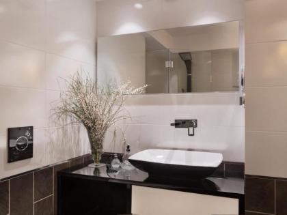 21st Floor Hotel - image 11