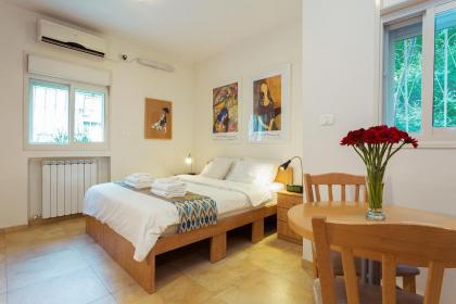 Colony Suites- Hananya St. - image 17