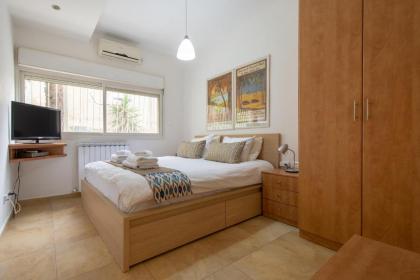 Colony Suites- Hananya St. - image 5