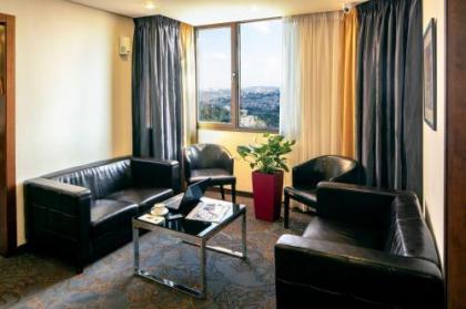 Ramada Jerusalem Hotel - image 19