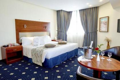 Ramada Jerusalem Hotel - image 2