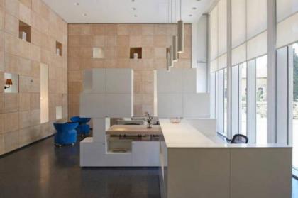Chic & Quiet Apartments in City Center by FeelHome - image 12