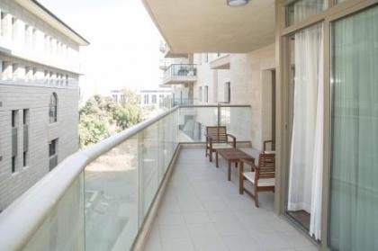 The Haneviim Court - Isrentals - image 15