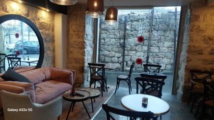 Heleni Hotel - image 4