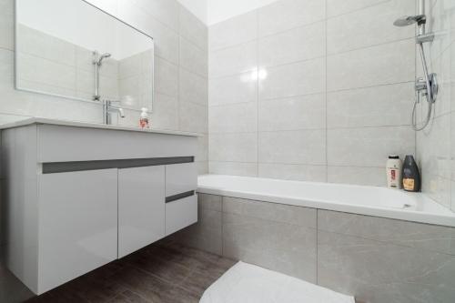 Yafo 35 -Isrentals - image 6