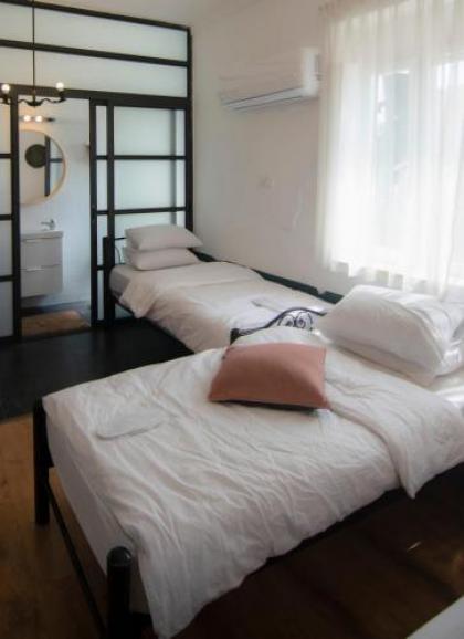 Tzefania Hotel - image 10