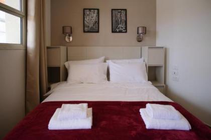 Shlomtzi Hotel - image 8