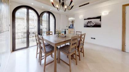 Mamilla's penthouse - image 5