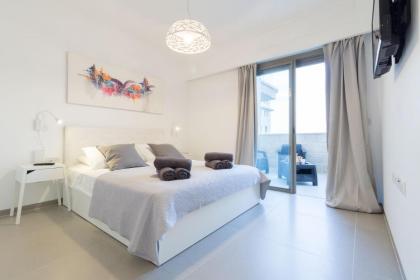 Luxury Two-Bedroom Apartment With Terrace Over Old City View - image 25