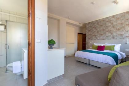 DEM Hotel - image 12