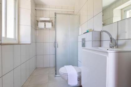 DEM Hotel - image 14
