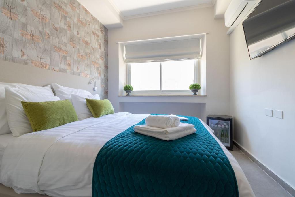 DEM Hotel - image 7