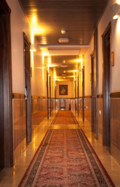 Gloria Hotel - image 9
