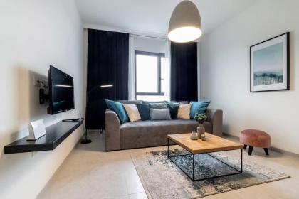 Stylish 1 bedroom in city center - image 16