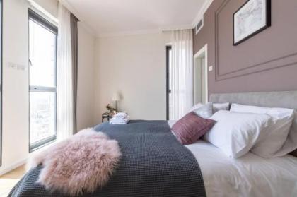 Magical 2BR/Parking with amazing view city center - image 11