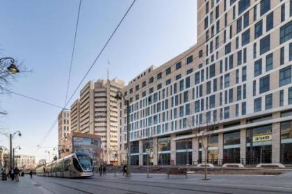 Magical 2BR/Parking with amazing view city center - image 4