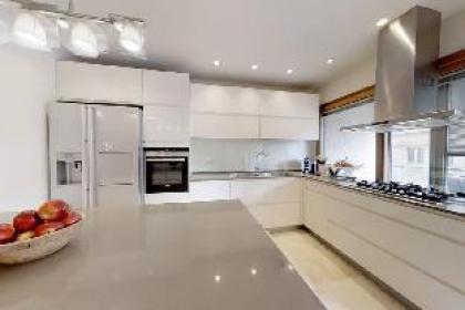 King David Residence Luxury 4 BD/Pool/Gym/Parking - image 14