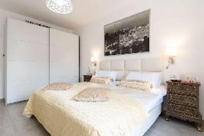 King David Suite/Pool/Parking in city center - image 12