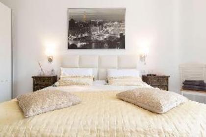 King David Suite/Pool/Parking in city center - image 9