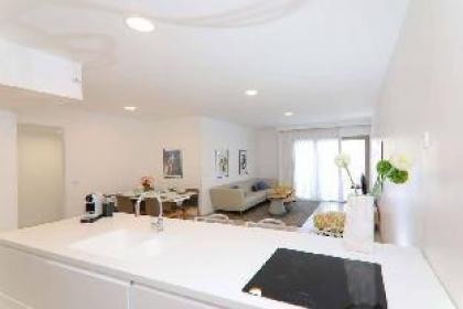 Luxury Three-Bedroom/Terrace Over Old City View 