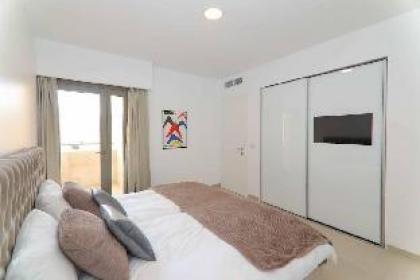 Luxury Three-Bedroom/Terrace Over Old City View - image 4