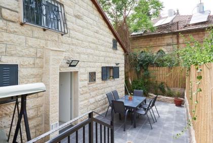 A private luxurious villa in the German Colony! - image 1