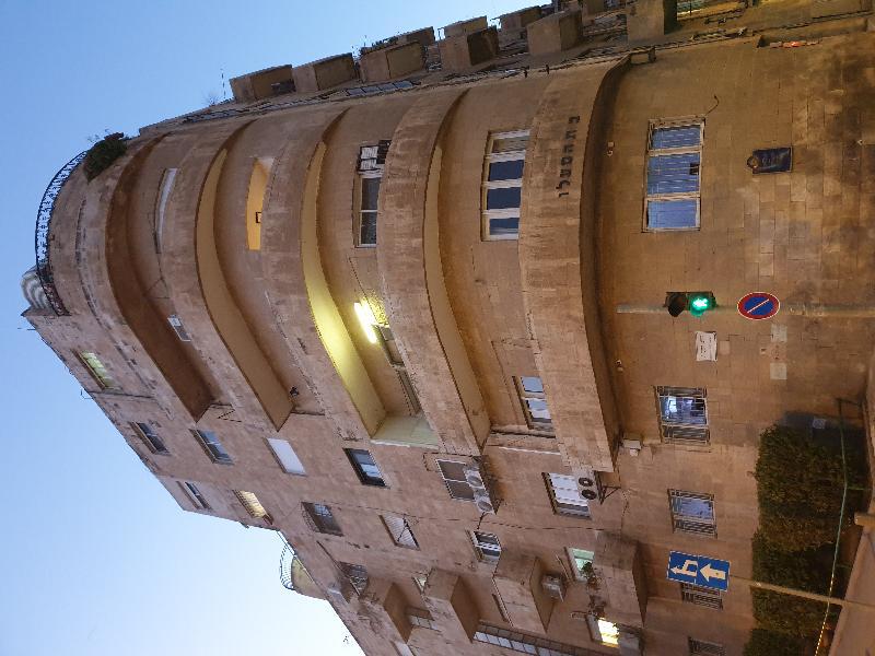 Heart of Jerusalem best balcony apartment - image 3