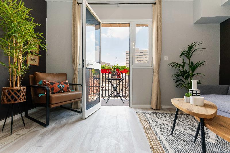 Trendy Balcony ApartmentBen Yehuda St Jerusalem! - image 5