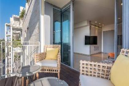 Trust Inn-Luxury Mamilla Residence balconies old city view - image 8