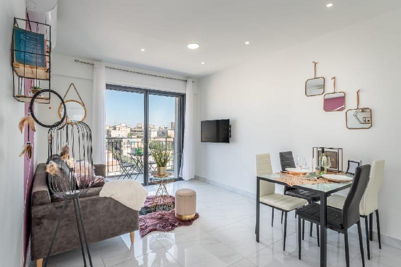 Deluxe 2 BDR with Balcony - Even Israel#51 - image 3