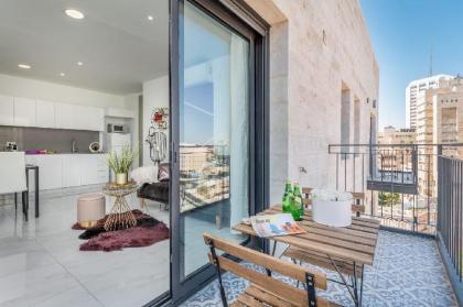 Deluxe 2 BDR with Balcony - Even Israel#51 - image 4