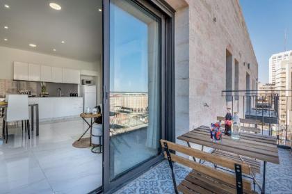 Design 2 BDR & Balcony-Even Israel#52 City Center - image 4