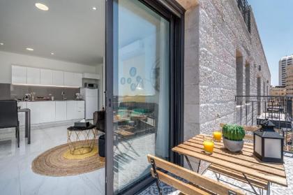 Gorgeous 2BDR in City Center View & Balcony- #53 - image 3