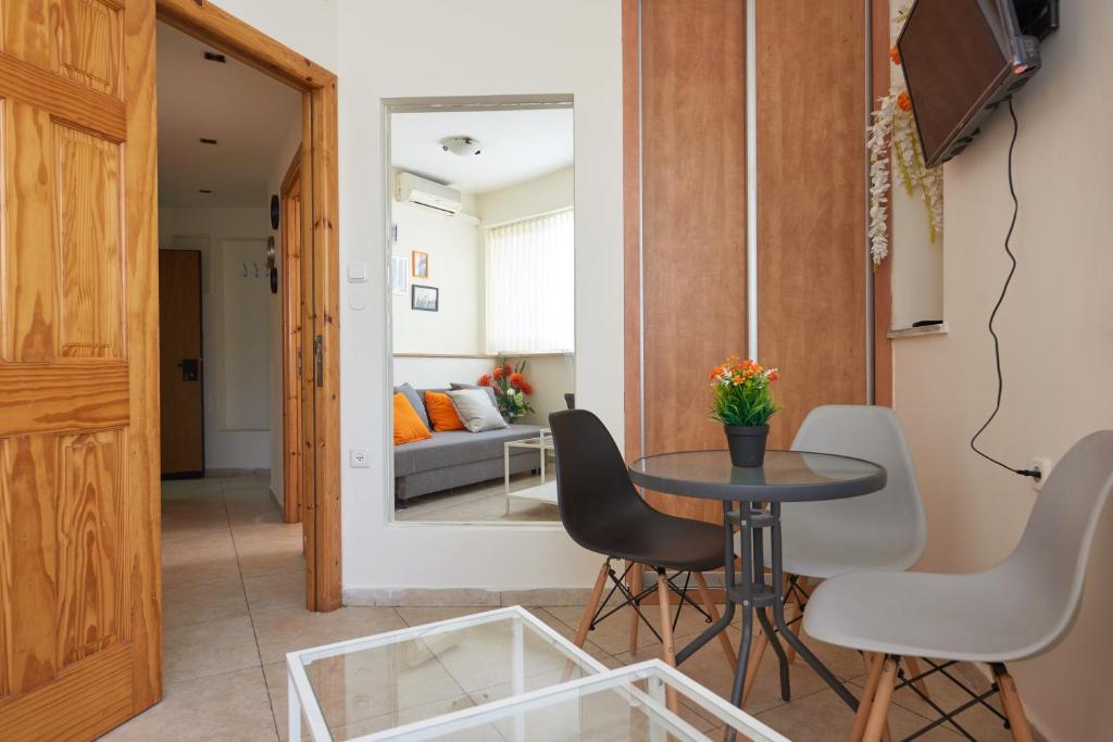 The modern house in the best location! - image 7