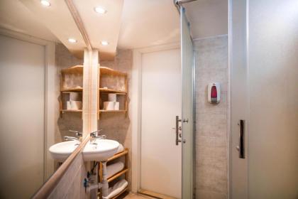 Beit Avital Apart-hotel - image 17