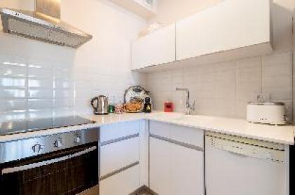 Sunny Central Apartment With Style