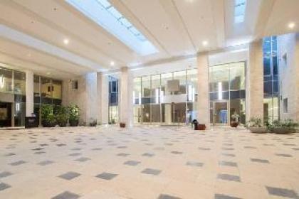 Sunny Central Apartment With Style - image 20
