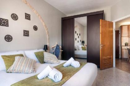King David 2BDR/Pool/Parking in city center - image 6
