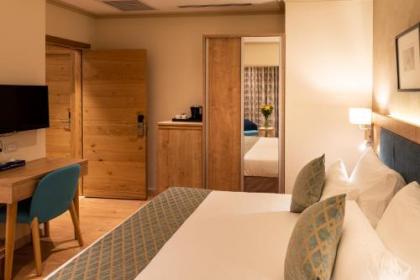Ambassador Boutique Hotel - image 3