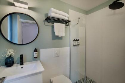 Damson Boutique Hotel - image 17