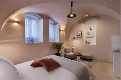 Damson Boutique Hotel - image 2