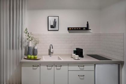 Damson Boutique Hotel - image 9