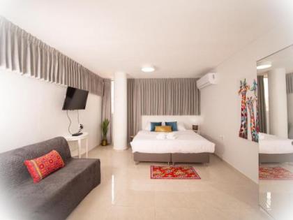 Hasorag-Private Rooms by IndigInn - image 1