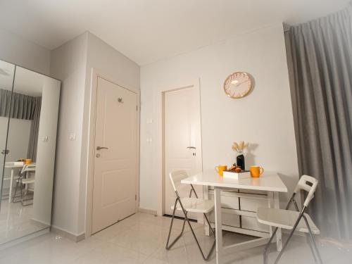 Hasorag-Private Rooms by IndigInn - image 6