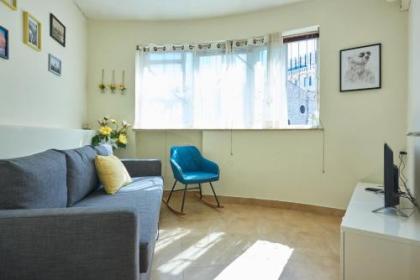 A designed apartment in the best location! - image 11