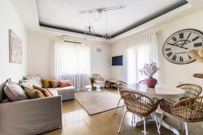 Molho 2BR for 6 guests - image 1
