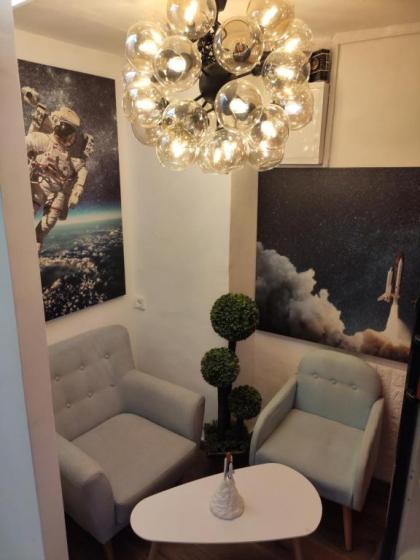 capsule space x - image 3