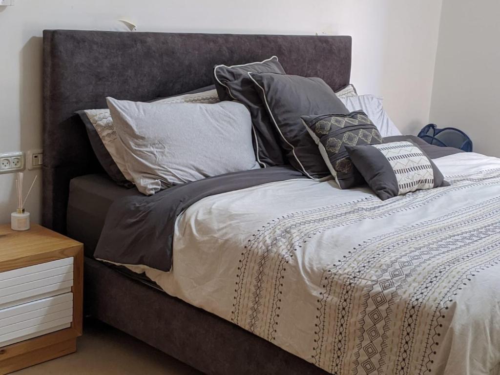 Beautiful Jerusalem Weekend Rental - main image